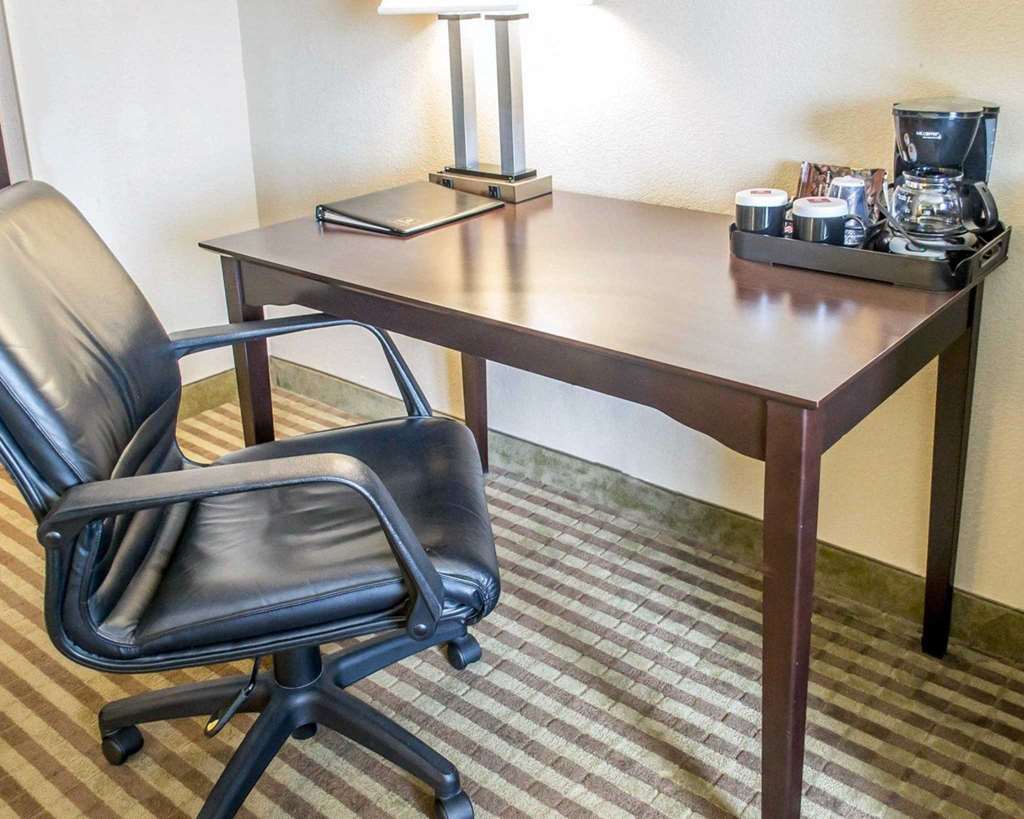 Clarion Hotel Beachwood-Cleveland Rom bilde