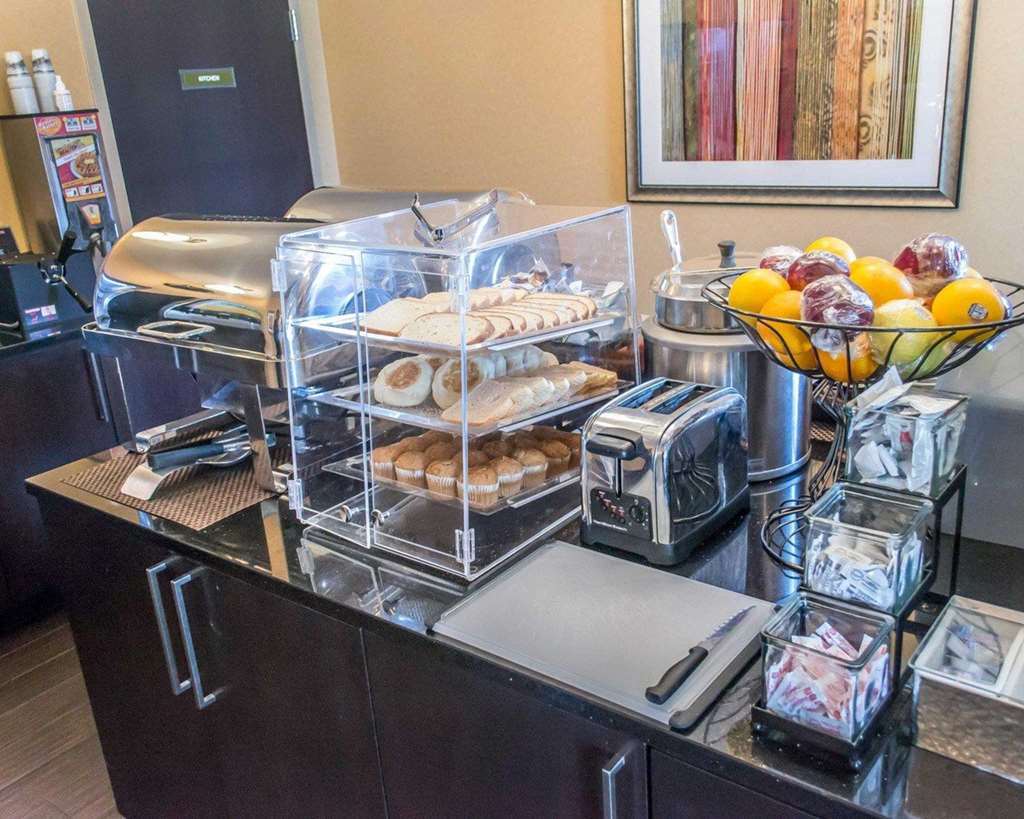 Clarion Hotel Beachwood-Cleveland Restaurant bilde